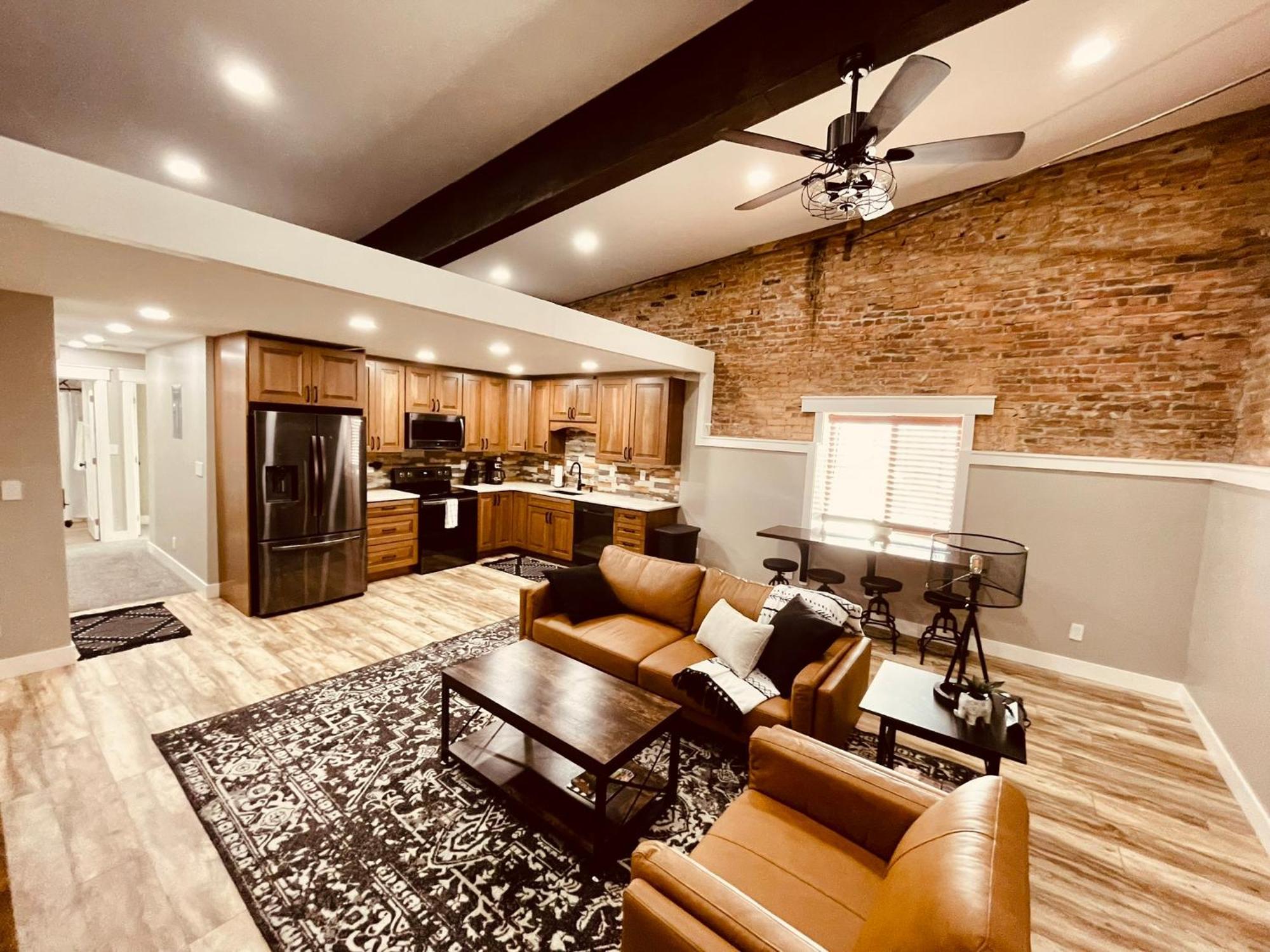 Iona Mercantile Bnb Rigby Bagian luar foto